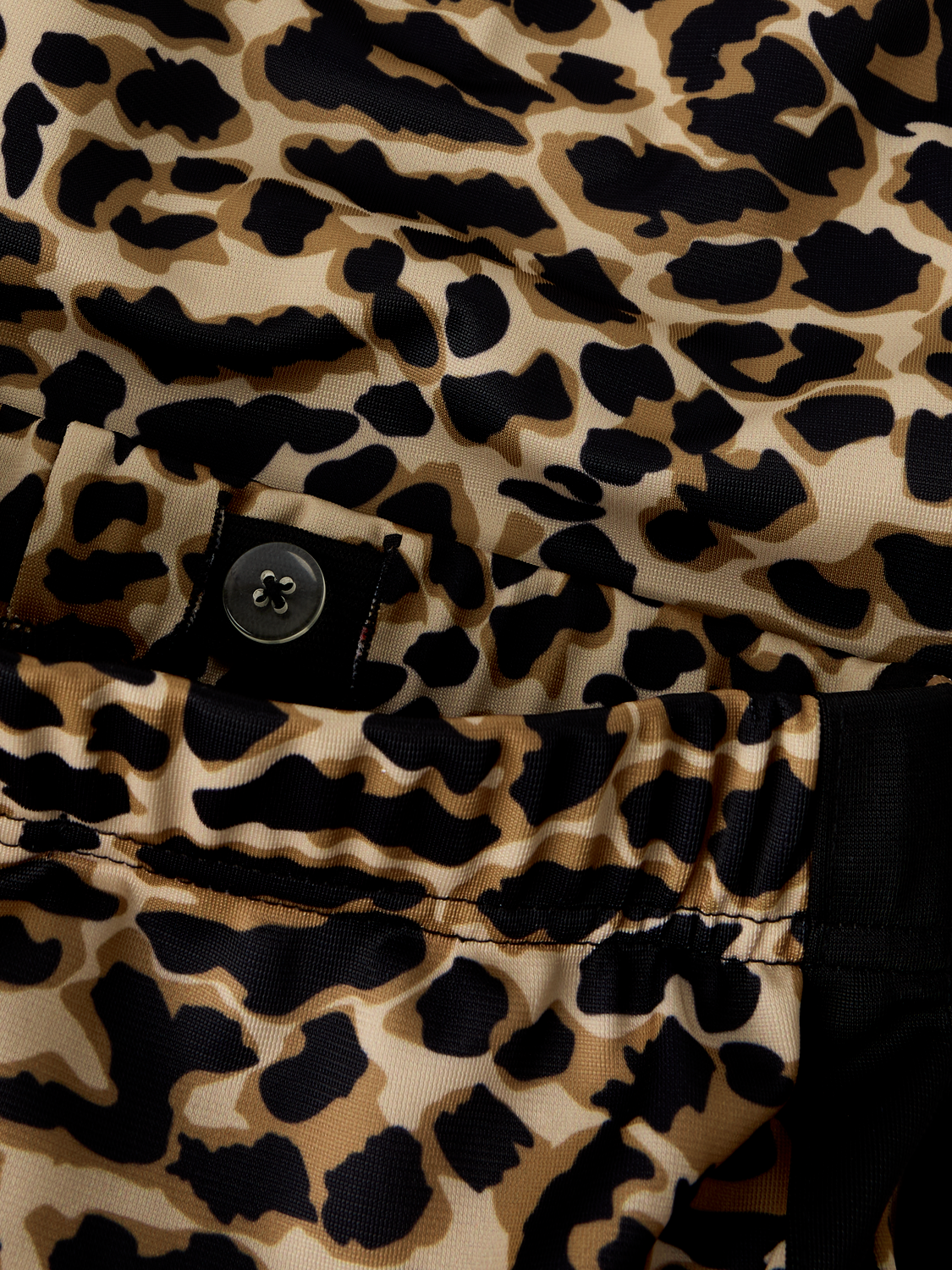 model_shot-front_full